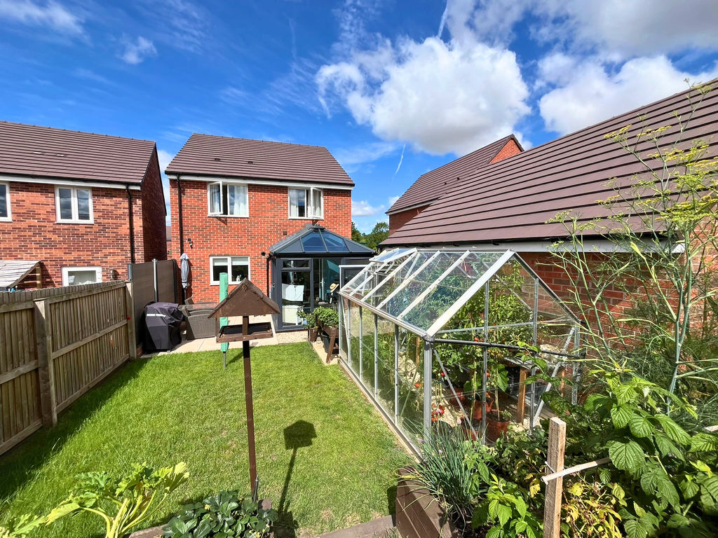 8 Bullrush Close